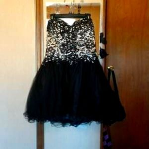 Black/tan dress
